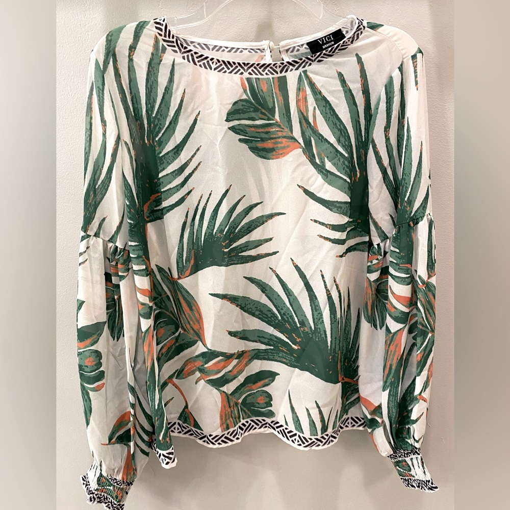 Vici blouse with vibrant green palm leaf design